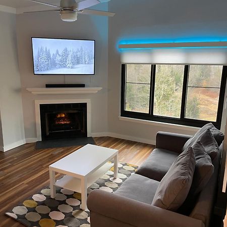 Modern Condo With Ski In & Ski Out - Silver Creek Lodge, Snowshoe Exteriör bild
