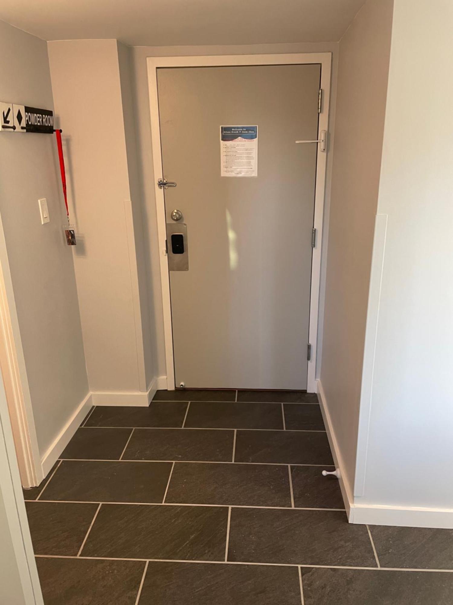 Modern Condo With Ski In & Ski Out - Silver Creek Lodge, Snowshoe Exteriör bild
